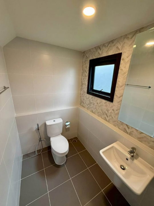 รูป HR3566ให้เช่าบ้านเดี่ยวหรูหลังใหญ่ 85 ตร.ว. CENTRO วิภาวดี ใกล้สนามบินดอนเมือง & รร.นานาชาติ Harrow บ้านใหม่พร้อมอยู่ มีห้องแม่บ้าน + EV Charger  - รูปที่ 34/46