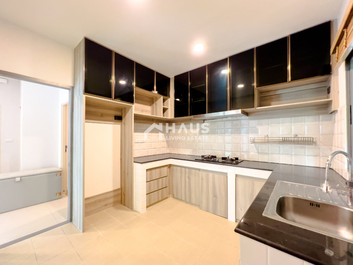 picture Perfect Place Rattanathibet-Saima / 4 Bedrooms #HRP3063 - 10/19