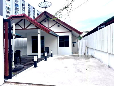 Houses for rent Chonburi : Central Pattaya House | Next to Sukhumvit Road, Near Big C  Fully Furnished & Ready to Move In!  Interested? Send us a message today! 📩