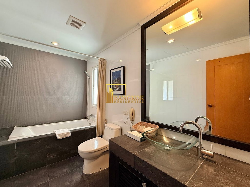 picture Spacious 3 Bed Duplex Serviced Apartment in Sukhumvit 33 - BR30442SA - 23/38
