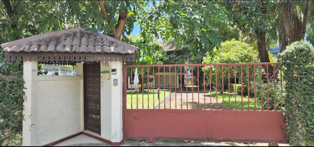picture 2-Storey Detached House for Rent - 8/10