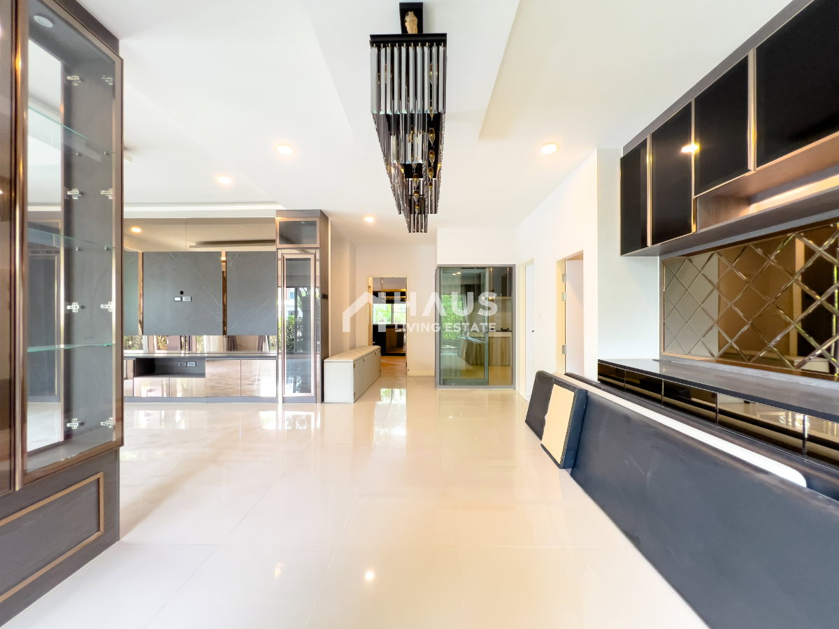 picture Perfect Place Rattanathibet-Saima / 4 Bedrooms #HRP3063 - 6/19