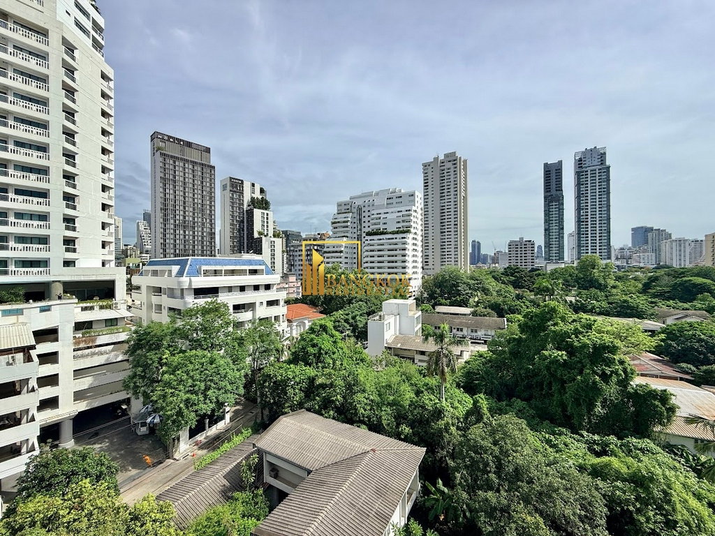picture Spacious 3 Bed Duplex Serviced Apartment in Sukhumvit 33 - BR30442SA - 14/38