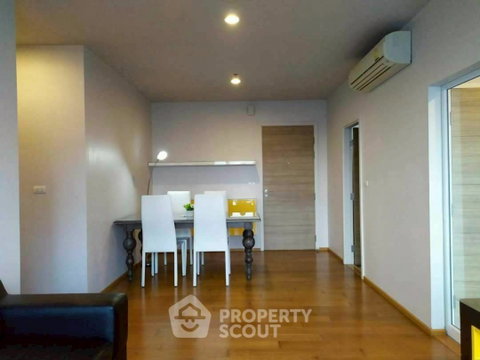 คอนโด 2 ห้องนอน ชั้น 15 ขนาด 67 ตร.ม. Hive Taksin ใกล้ BTS วงเวียนใหญ่ 100 ม. (ID 2836223)