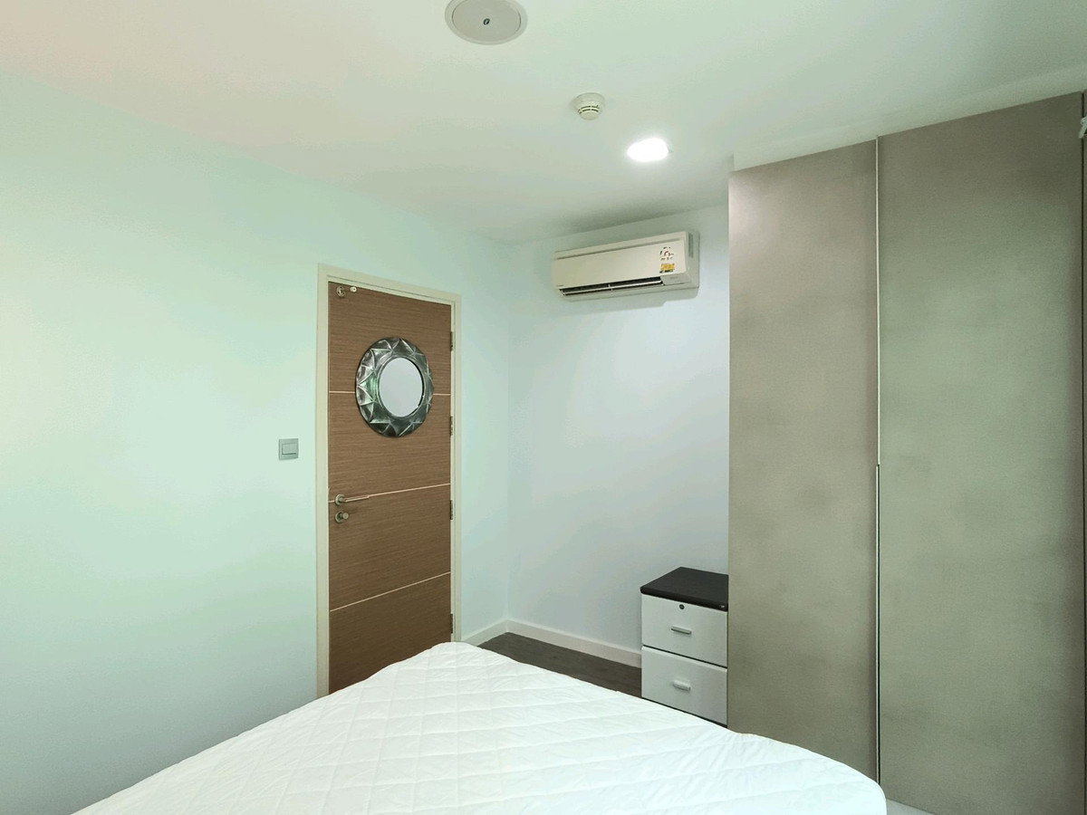 picture 🔥 B Campus - Large 2-bedroom unit for only 15,000 THB! ✨ 47 sq.m., 3rd floor. Close to universities, convenient transportation, ready to move in. 🏙️ - 17/20