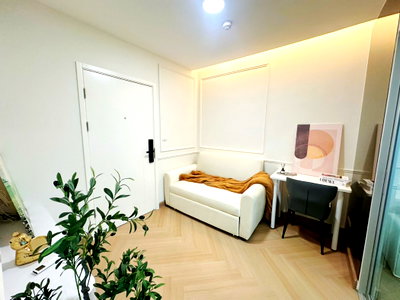 Condos for sale : For SaleAspire Rama 4, a condominium in a prime location in the heart of the city with convenient transportation.