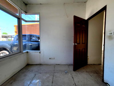 Townhouses for sale Pluak Daeng Rayong : TOWN HOUSE 16.5 Sq.w. Pluak Daeng Rayong for 1.1M