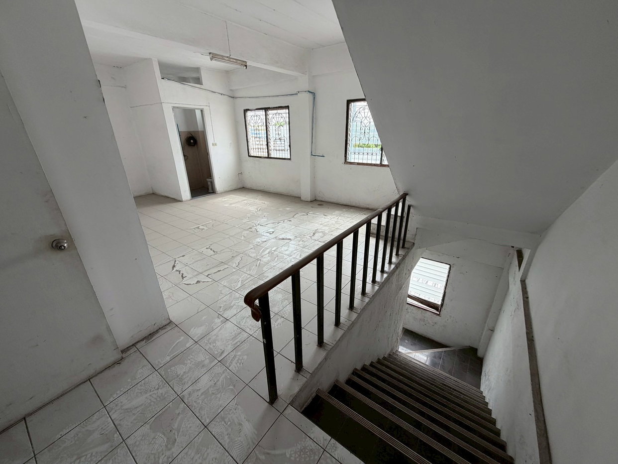 รูป อาคารพาณิชย์ 51.2 ตร.วา อำเภอบางพลี จังหวัดสมุทรปราการ 9.3M - รูปที่ 10/17