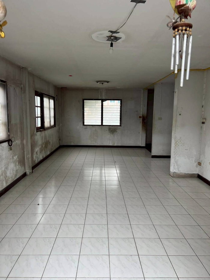 รูป บ้านเดี่ยววโรชา 5 ที่ดินขนาดใหญ่ 107 ตร.วา ทำเลดี ใกล้นิคมอุตสาหกรรมบางพลี แค่ 10 นาทีถึงถนน บางนา-ตราดและสุขุมวิท - รูปที่ 2/17