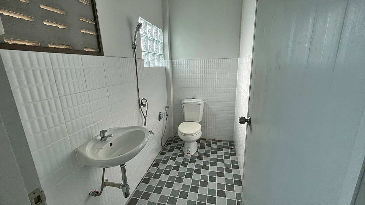 picture Home office for rent at On Nut 20 Sukhumvit 77 - 19/24