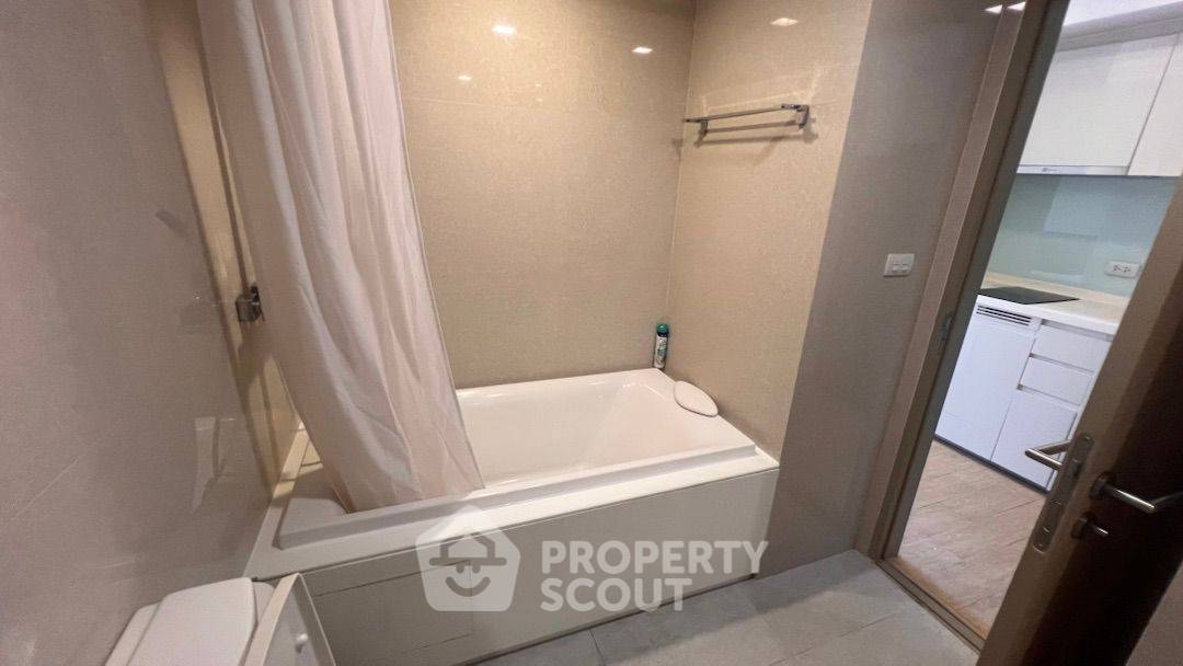 รูป คอนโด 1 ห้องนอน ที่ LIV @ 49 ชั้น 7 ขนาด 38 ตร.ม. ใกล้ BTS ทองหล่อ (ID 469357) - รูปที่ 12/25