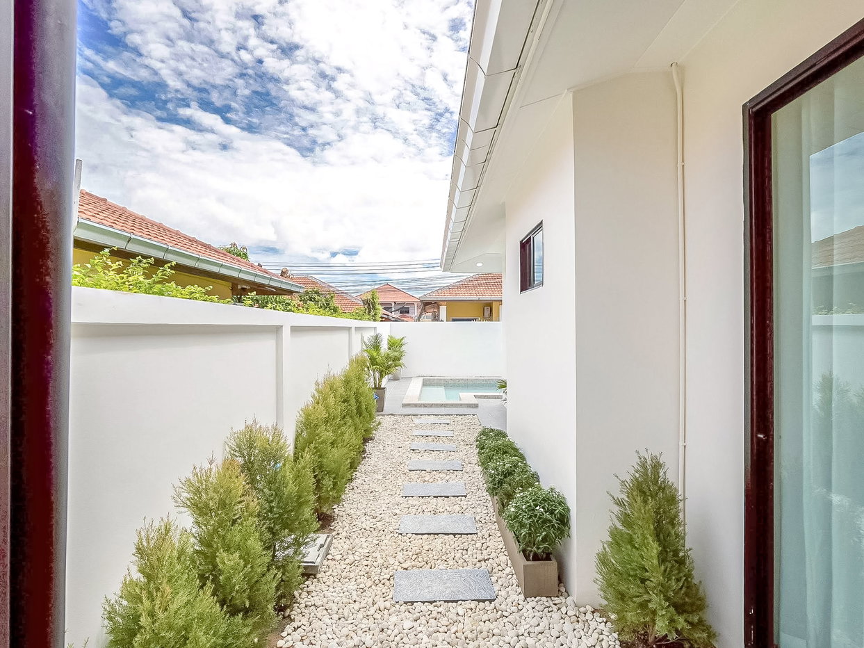 รูป Luxury Pool Villa for Sale Khao Talo Pattaya East - รูปที่ 15/19