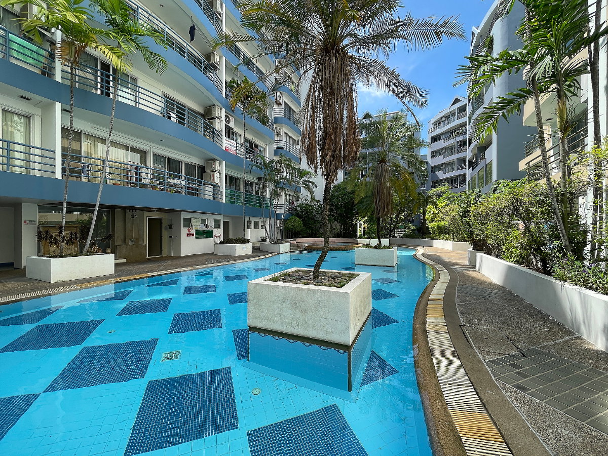 picture 🏡 Spacious 2-Bedroom Condo with Pool Views at Waterford Park Rama 4 - 32/38