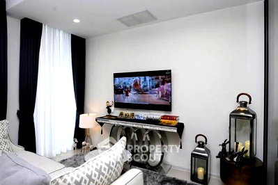 Condos for rent : 1-BR Condo At Noble Ploenchit, 100m to BTS Phloen Chit (ID 2463828)