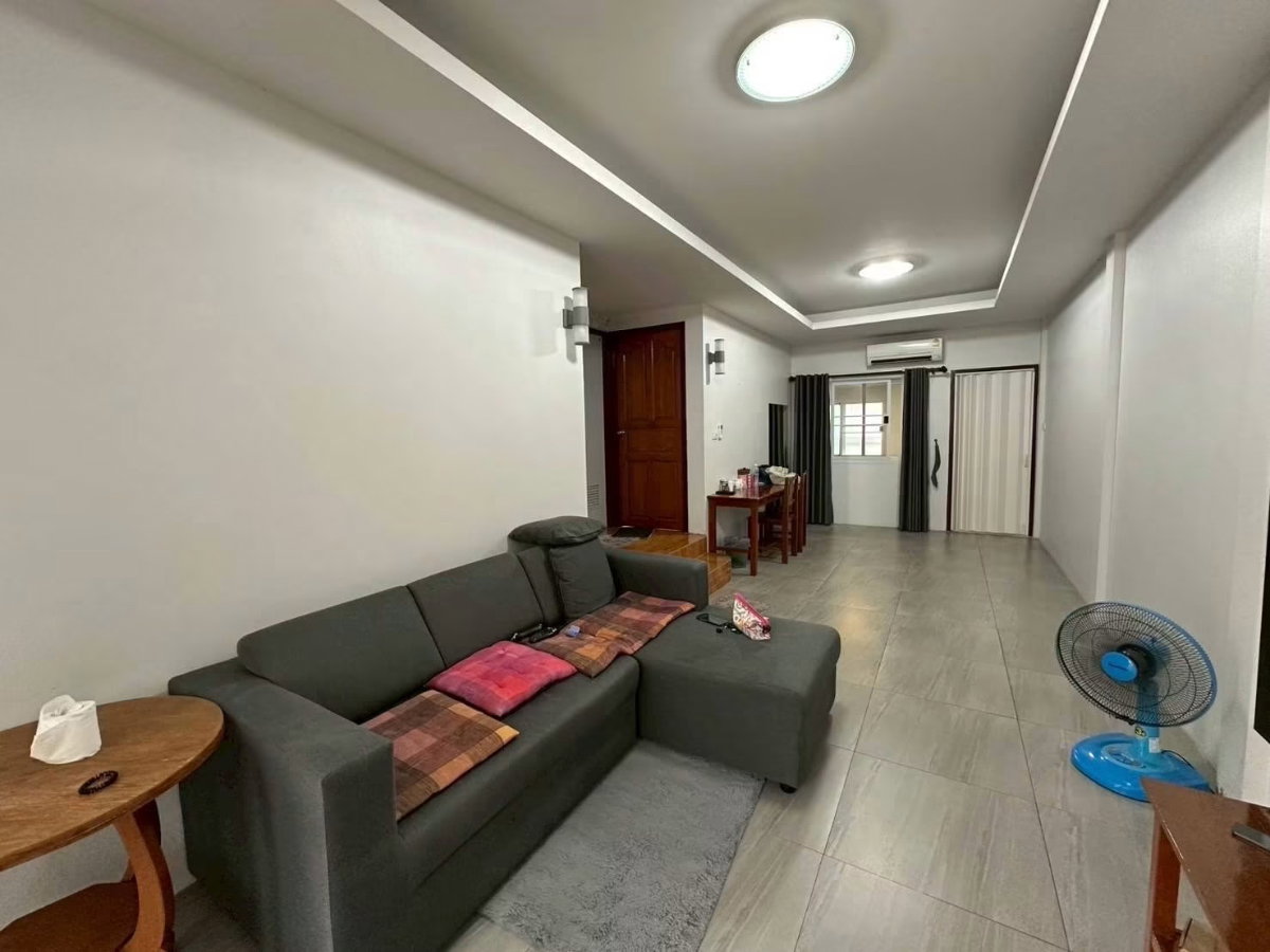 รูป 🏡 บ้านให้เช่า บ้านชั้นเดียว รีโนเวทใหม่ พร้อมเฟอร์นิเจอร์ ในตัวเมือง ทำเลดีมาก เดินทางสะดวก ใกล้เซ็นทรัล สนามบินเชียงใหม่ โรงพยาบาล ร้านสะดวกซื้อ - รูปที่ 3/10