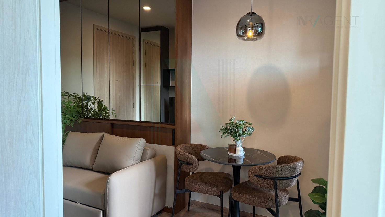 picture For Rent Condo NUE DISTRICT R9 Building R, Floor 31,1 bed room, Room size 30 sqm - 6/8