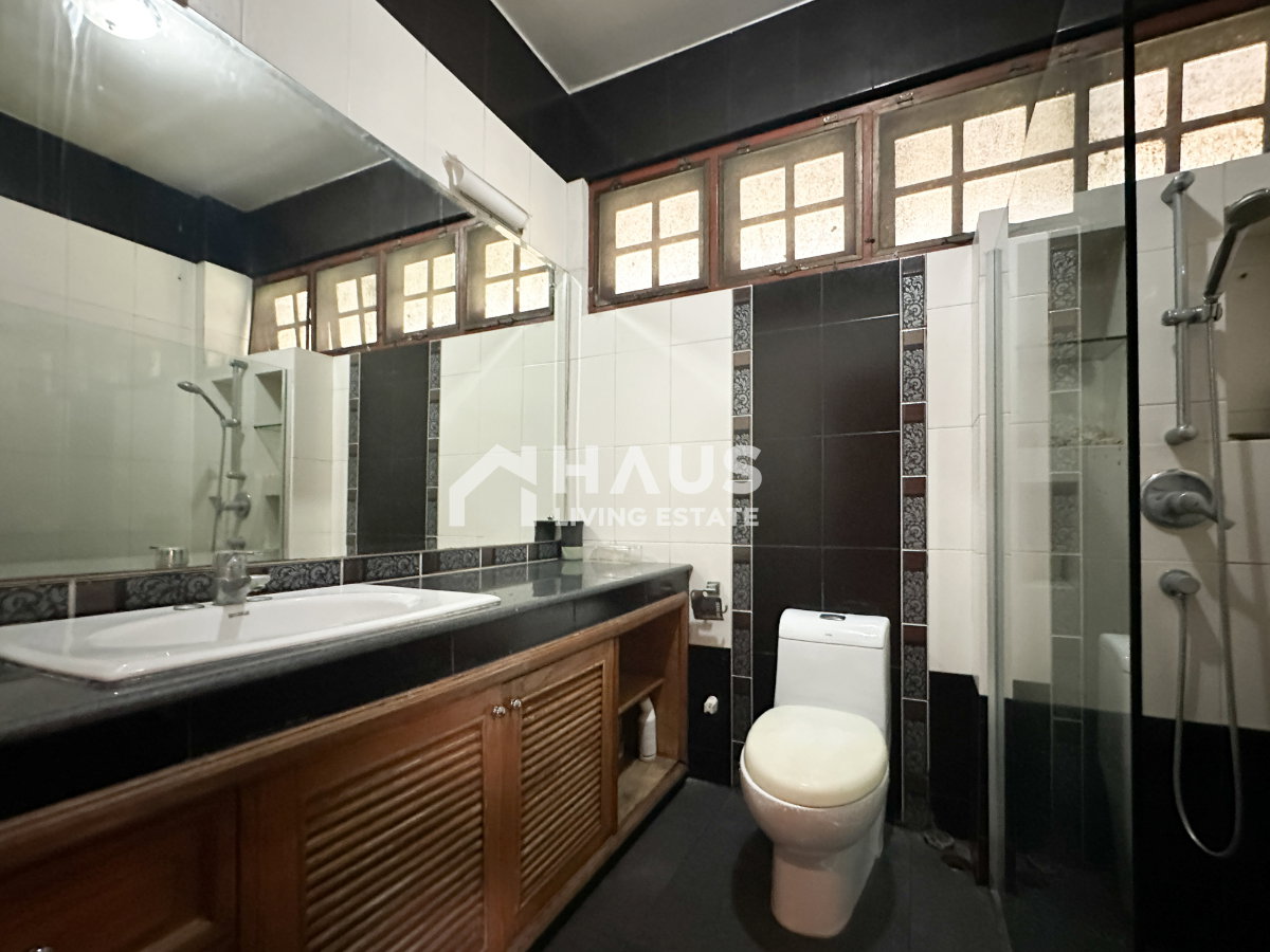 picture House Soi ThesabanSongkhro 2 / 4 Bedrooms #HPCC063 - 10/20