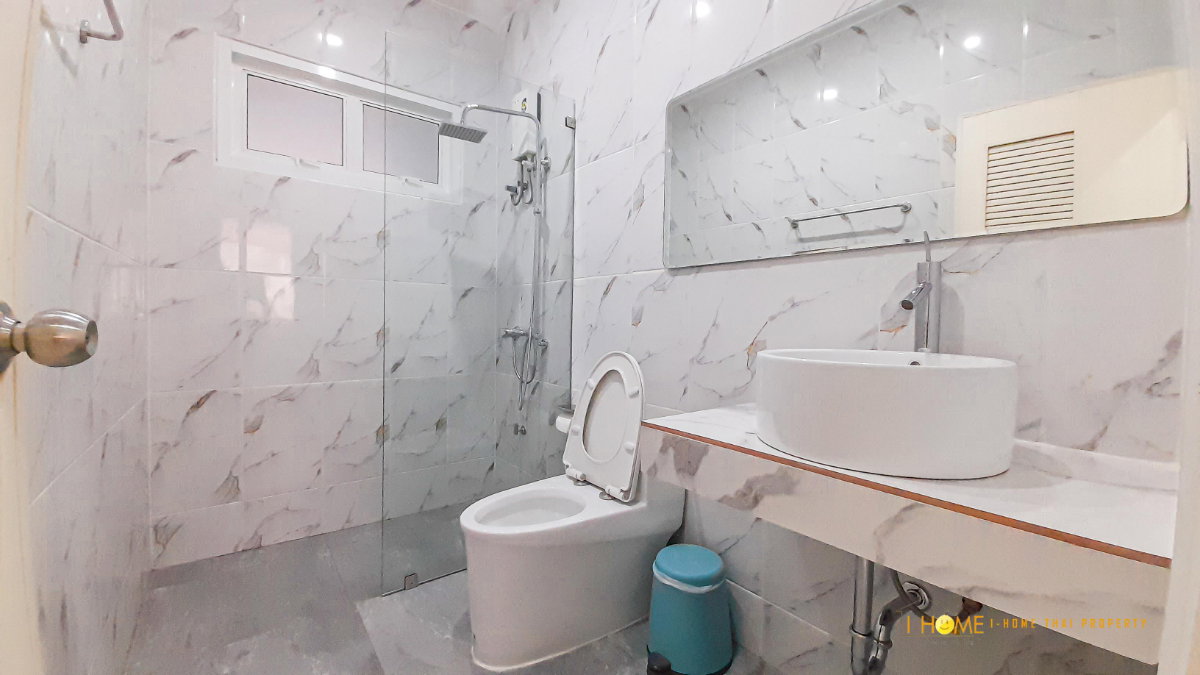 picture 2-Storey Detached House for Rent with Private Swimming Pool - 16/42