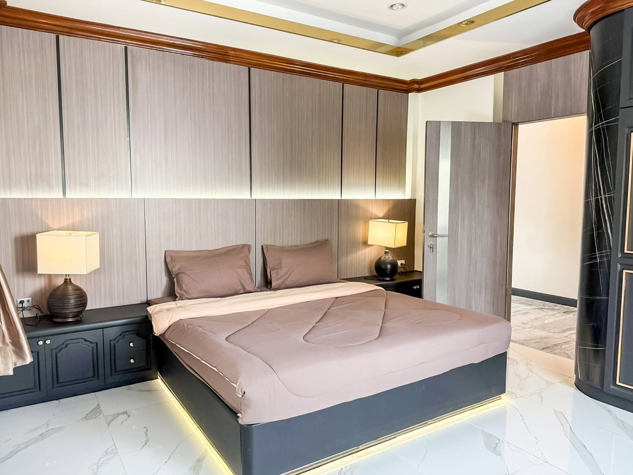รูป Pool Villa for Sale East Pattaya 4 Bedroom Investment Opportunity - รูปที่ 14/21