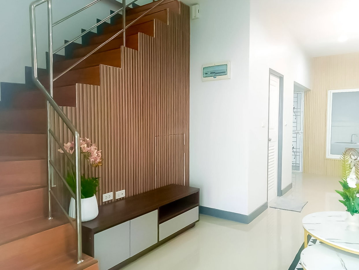 รูป Renovated Corner Townhome for Sale Nong Prue East Pattaya - รูปที่ 2/9