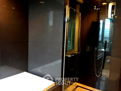 คอนโดให้เช่า : คอนโด 1 ห้องนอน Rhythm Sathorn ชั้น 21 ขนาด 50 ตร.ม. ใกล้ BTS สะพานตากสิน 300 ม. (ID 382236)