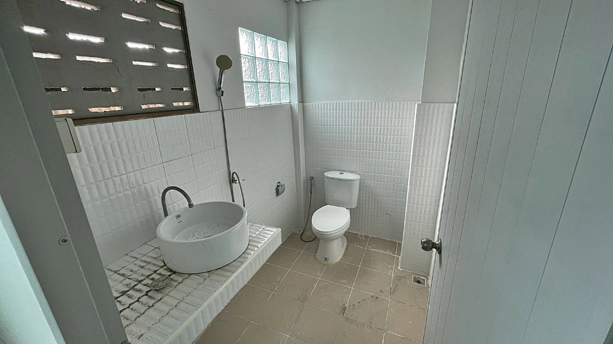 picture Home office for rent at On Nut 20 Sukhumvit 77 - 14/24