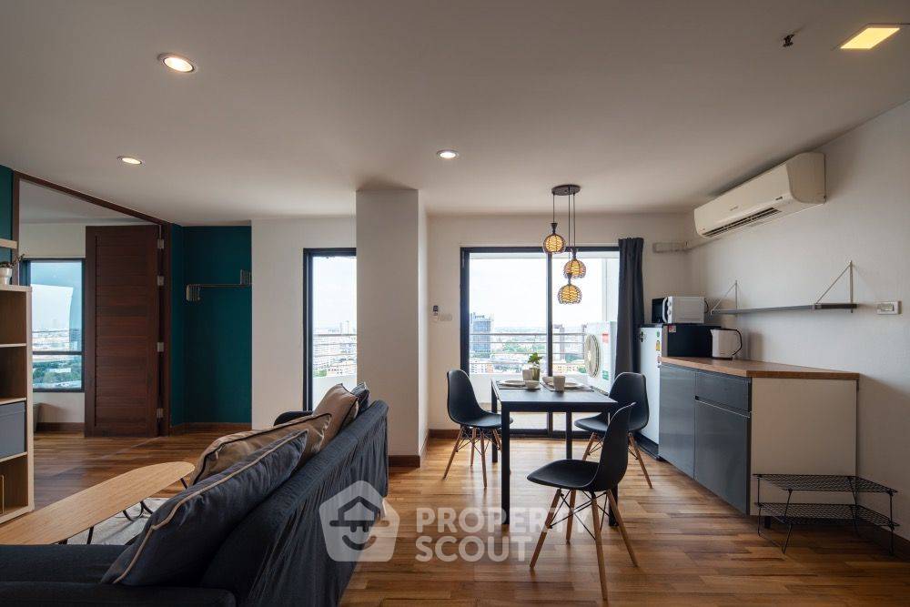 picture 2-BR 87 Sqm, 22nd-Floor At Sarin Place Condo Near BTS Ratchayothin (ID 1123622) - 8/22