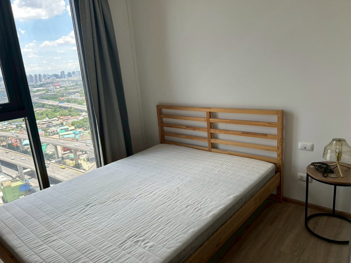 FOR Rent The Base Garden Rama9 Unit 18/484