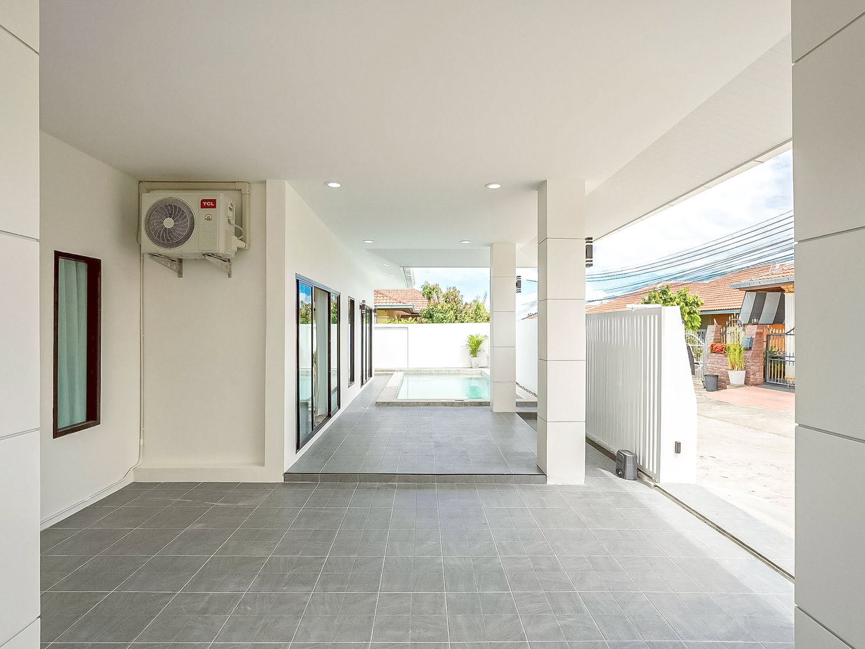 รูป Luxury Pool Villa for Sale Khao Talo Pattaya East - รูปที่ 17/19