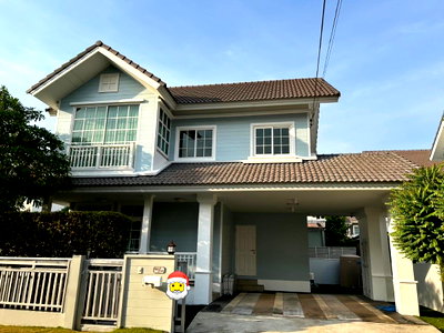 เช่าบ้านเดี่ยว กรุงเทพมหานคร : 🏡✨ บ้านเดี่ยวหรูให้เช่า โครงการบุราสิริ ปัญญาอินทรา 3 ห้องนอน 3 ห้องน้ำ บ้านสวย สะอาด ตกแต่งอย่างดี เฟอร์นิเจอร์ครบ พร้อมเครื่องใช้ไฟฟ้า
