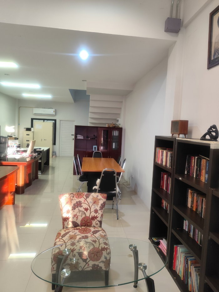 picture For sales: 3-storey commercial building, 2 bedrooms, 4 bathrooms Phuket (Thalang) - 3/11