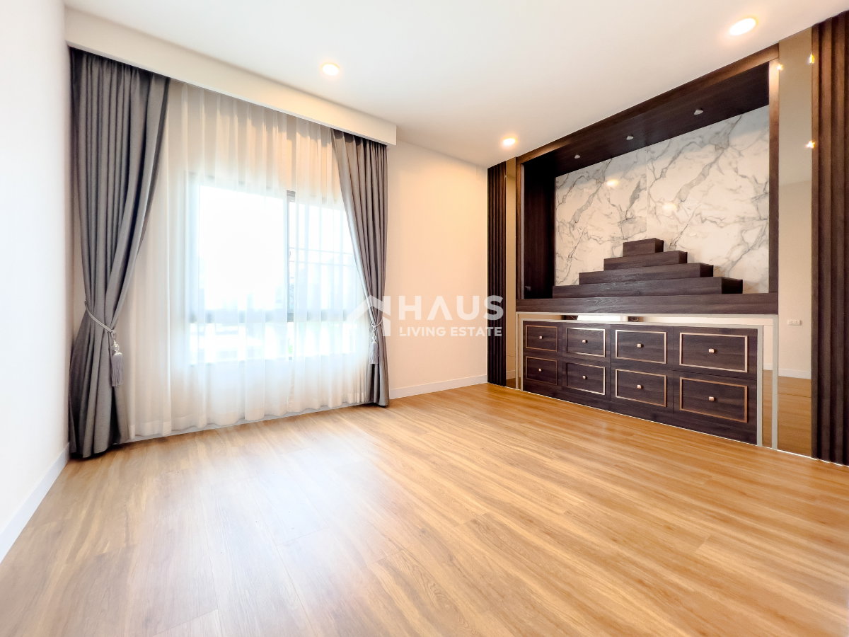 picture Perfect Place Rattanathibet-Saima / 4 Bedrooms #HRP3063 - 17/19