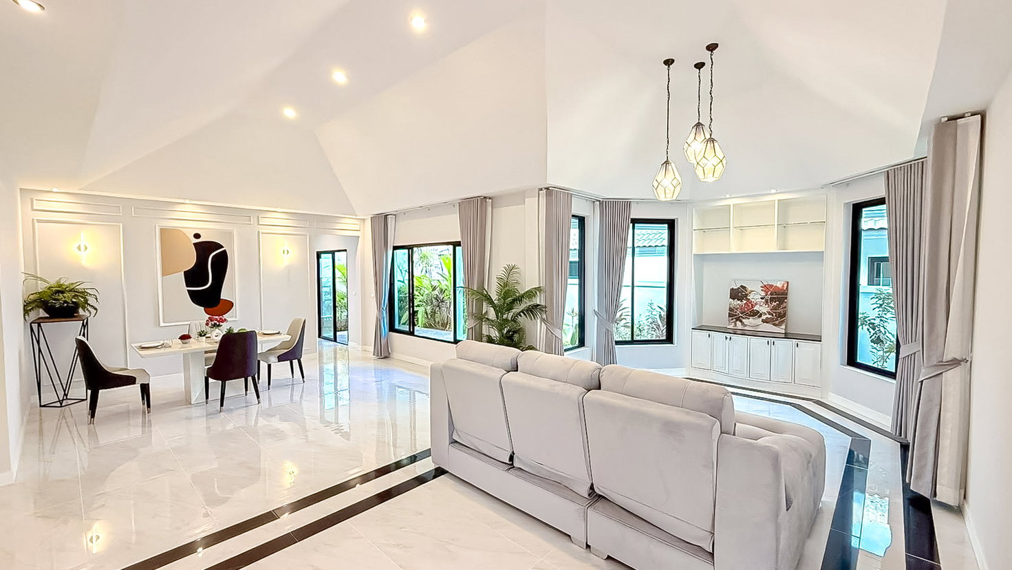 picture Luxury Pool Villa for Sale Thung Klom Tan Man East Pattaya - 2/12