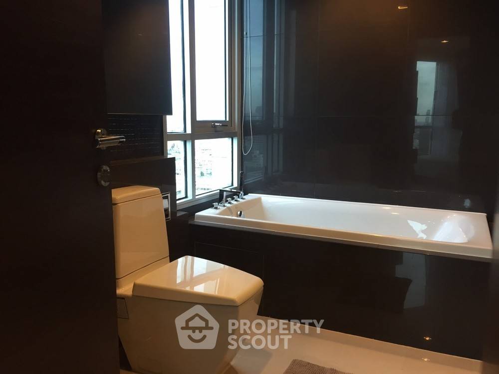 รูป คอนโด 1 ห้องนอน Rhythm Sathorn ชั้น 21 ขนาด 50 ตร.ม. ใกล้ BTS สะพานตากสิน 300 ม. (ID 382236) - รูปที่ 2/6