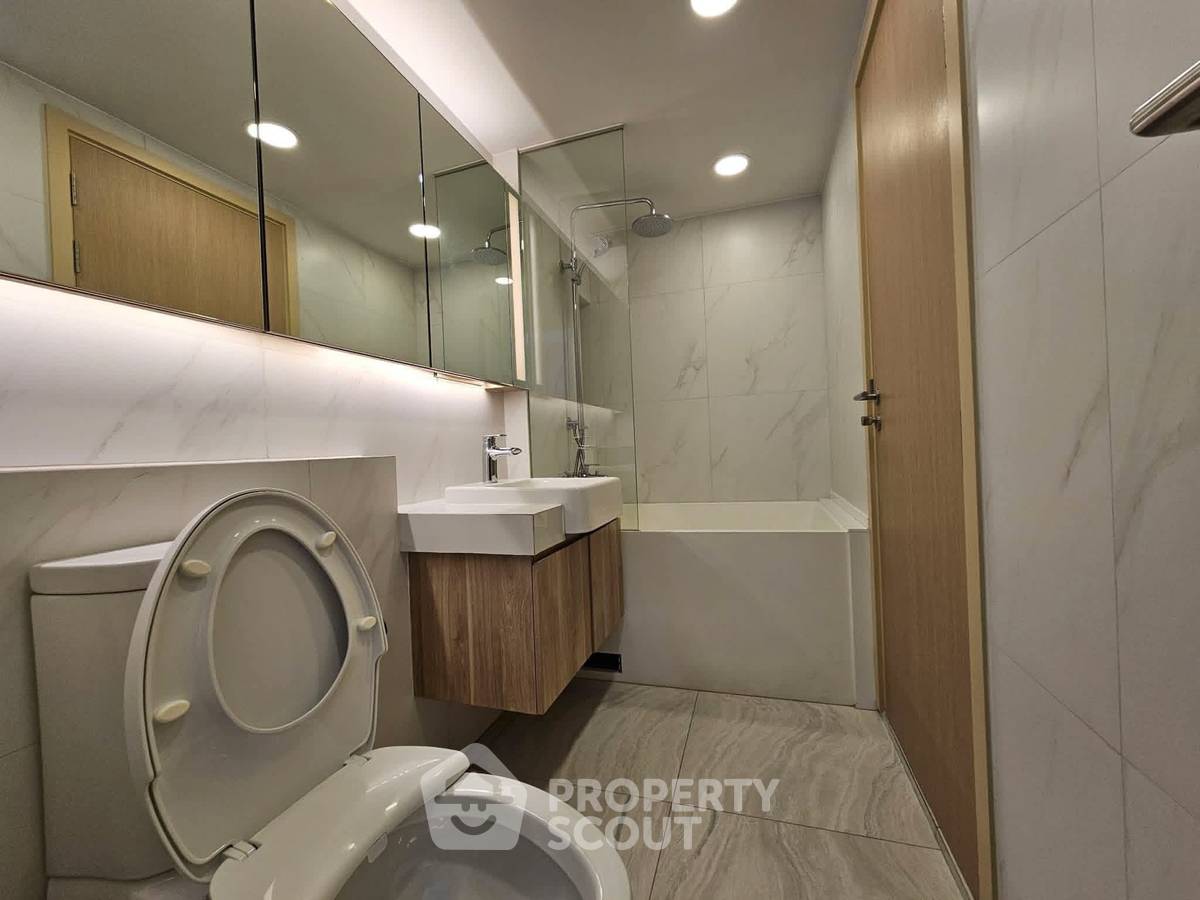 picture 1-BR Condo For Rent, Walden Asoke, 400m to MRT Sukhumvit (ID 2355894) - 6/9