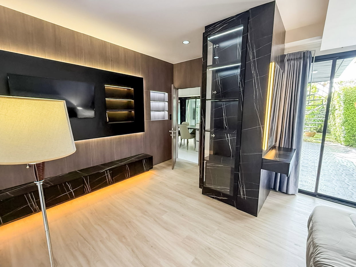 รูป Pool Villa for Sale East Pattaya 4 Bedroom Investment Opportunity - รูปที่ 16/21