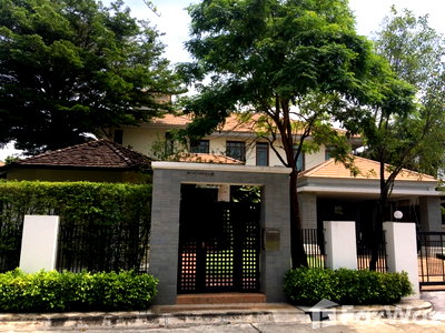 Houses for rent Bangkok : 4 Bedroom House for rent at Narasiri Pattanakarn-Srinakarin 1700218