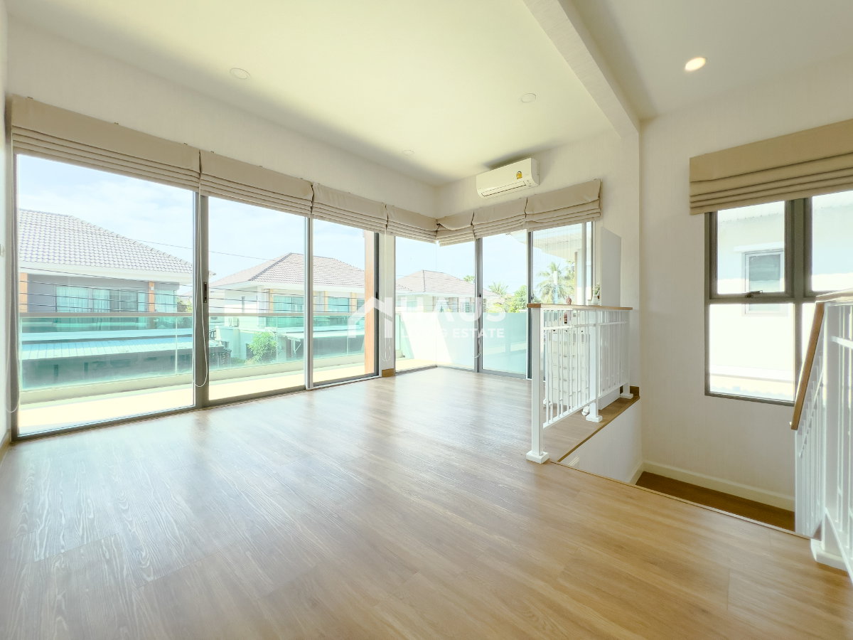 picture Perfect Place Rattanathibet-Saima / 4 Bedrooms #HRP3017 - 11/33