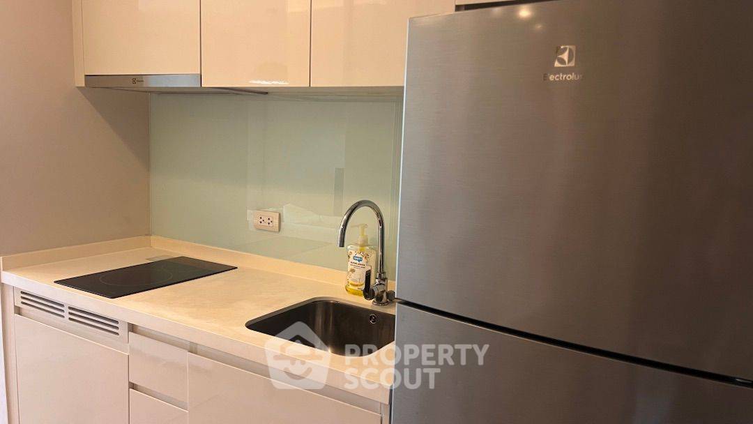 รูป คอนโด 1 ห้องนอน ที่ LIV @ 49 ชั้น 7 ขนาด 38 ตร.ม. ใกล้ BTS ทองหล่อ (ID 469357) - รูปที่ 11/25