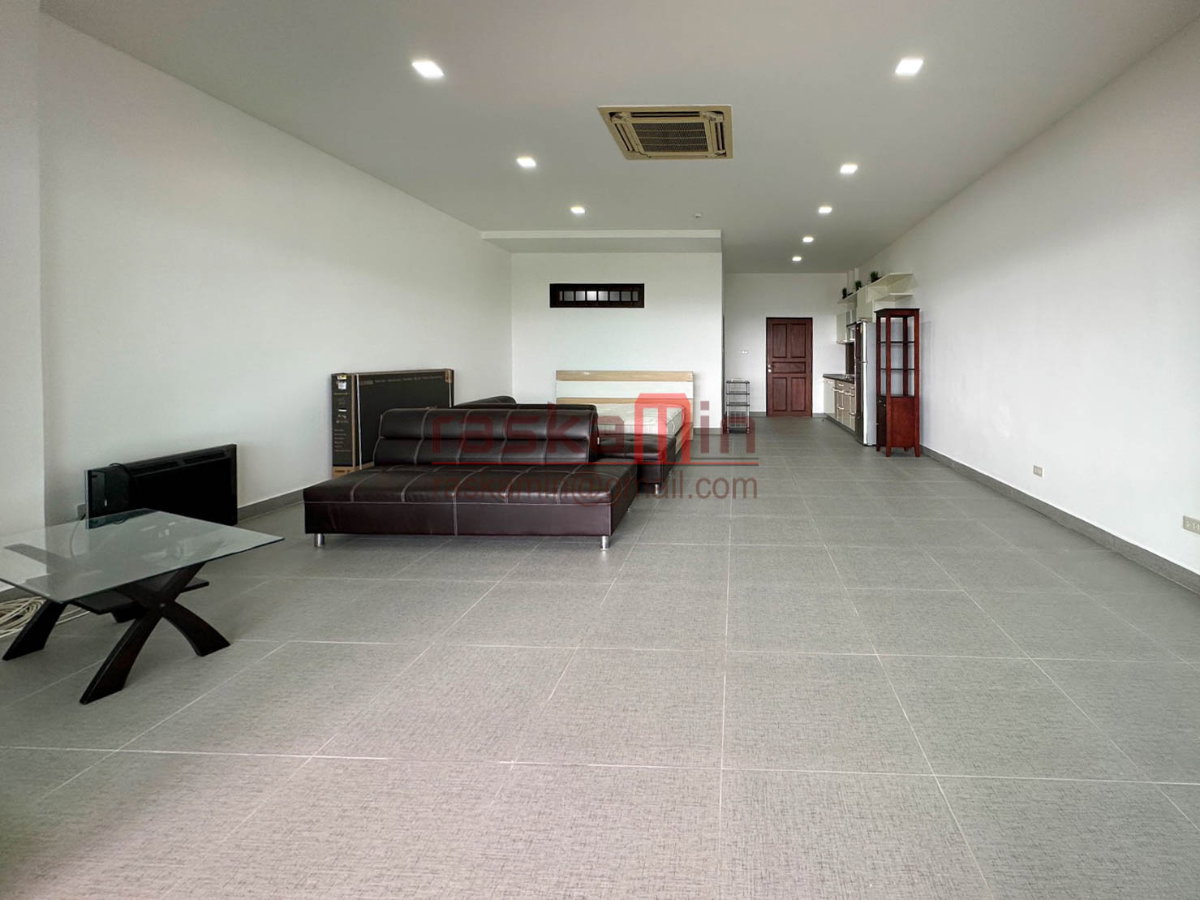 picture 🌊 Spacious Studio Condo for Sale in Wongamat | Foreign Ownership - 4/17