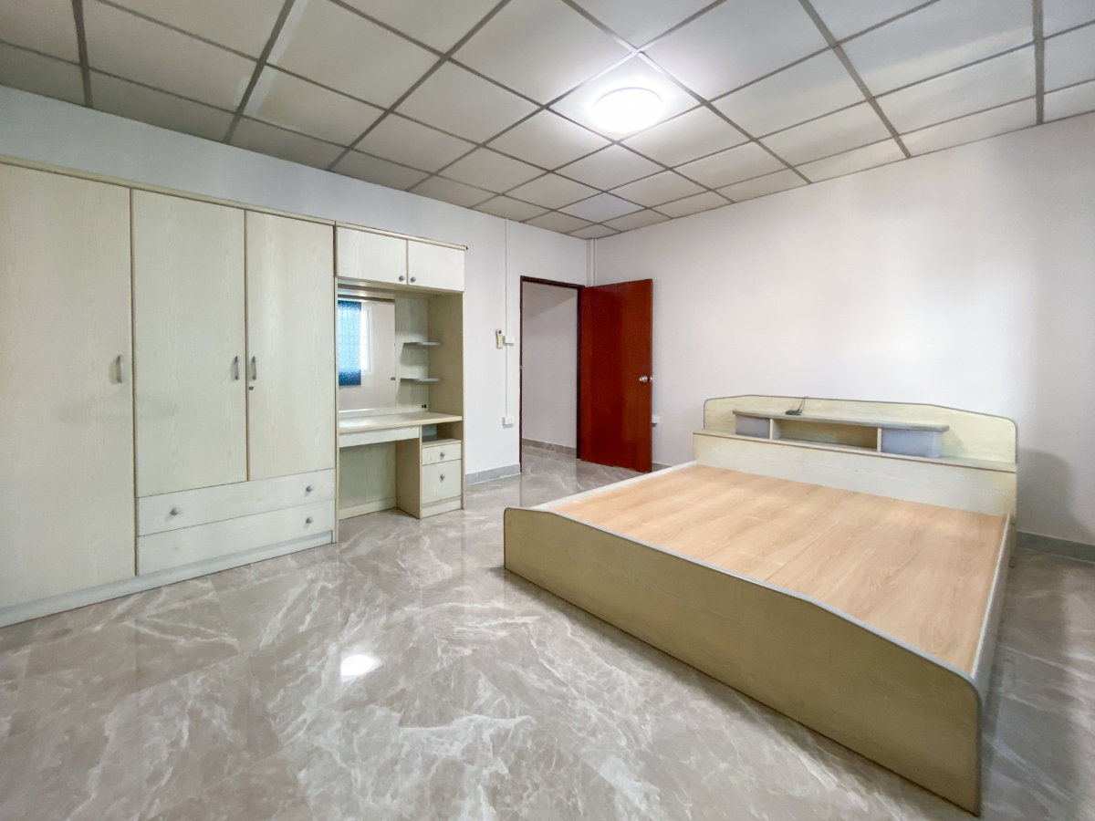รูป ขายทาวน์เฮ้าส์ 2 ชั้น โชคชัย 4 ซอย 50 — ทำใหม่สีสวย พื้นที่ใช้สอยคุ้ม 140 ตร.ม. เพียง 3.2 ล้านบาท! - รูปที่ 20/37