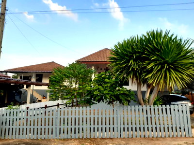 Houses for sale : For sale  Detached house in Pak Nam Pran, Prachuap Khiri Khan Province. Good atmosphere, beautiful view