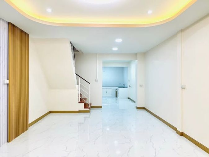 ขายทาวน์โฮม 3 ห้องนอน 18 ตร.ว. บ้านเสนาวิลล่า 84