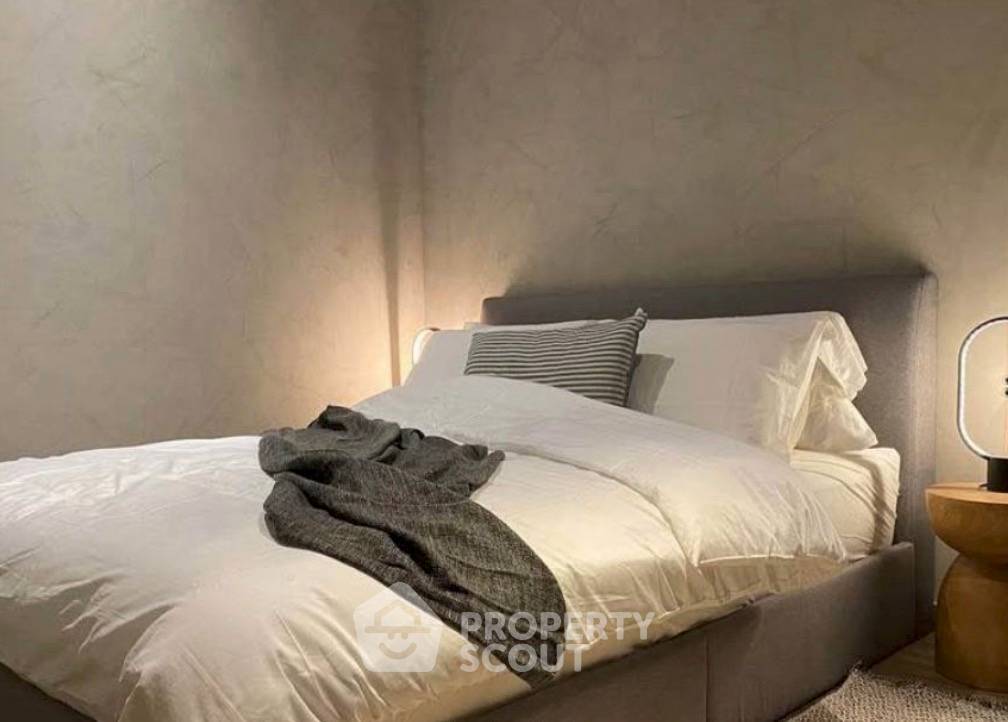 picture 2-BR 75 Sqm High-Floor Condo At The Lofts Asoke, 300m to MRT Phetchaburi (ID 3044616) - 2/4