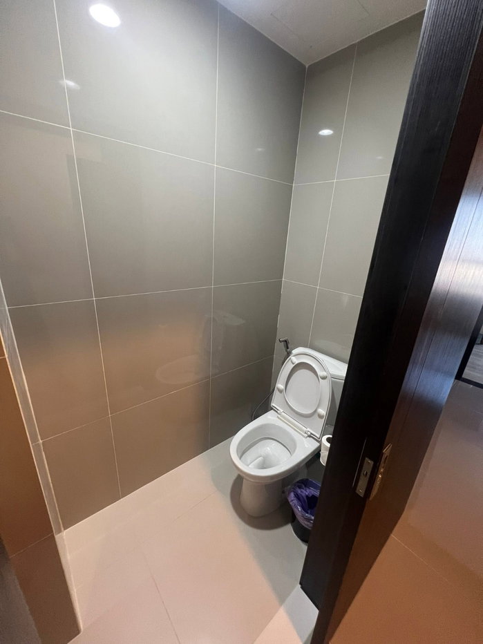 picture For Rent xt huaikhwang 1Bed2Bath Floor25 BldA 17,500Baht/Mo - 10/16