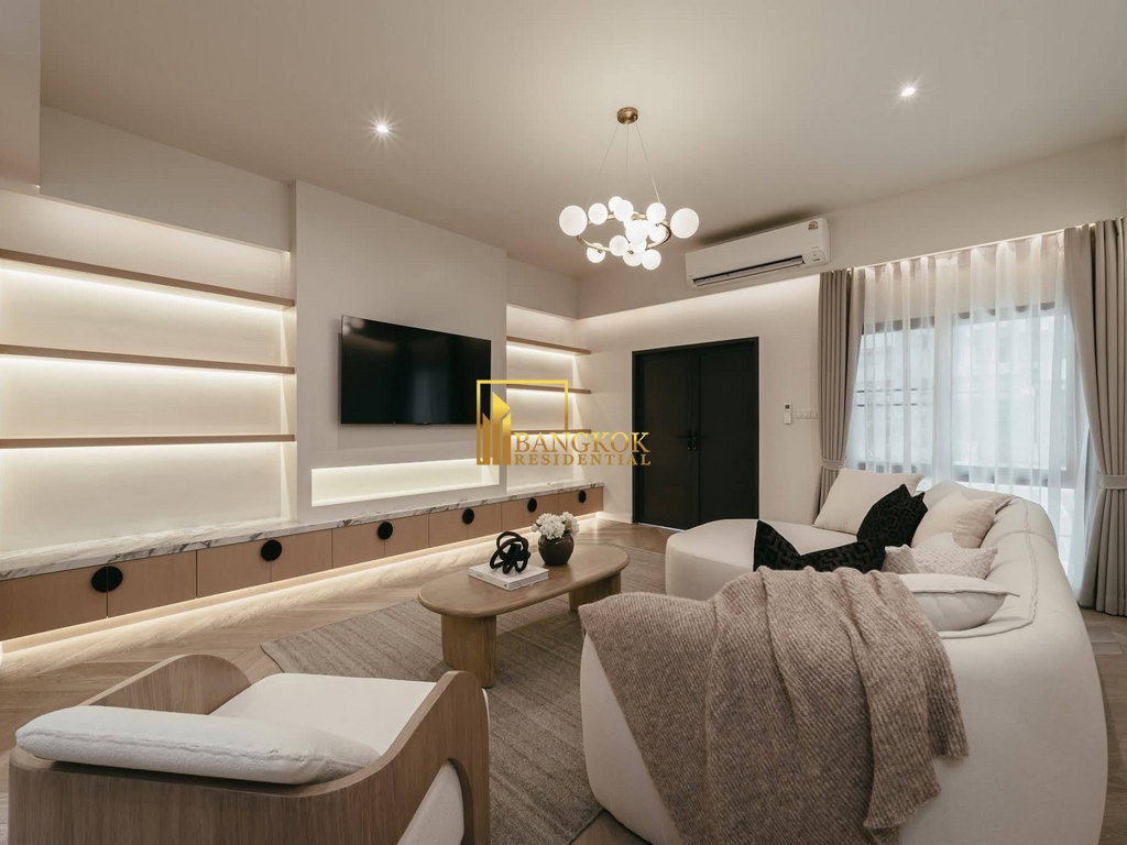 รูป Regent 71 Place | Renovated 5 Bed Townhouse in Phra Khanong - BR49084TH - รูปที่ 8/18