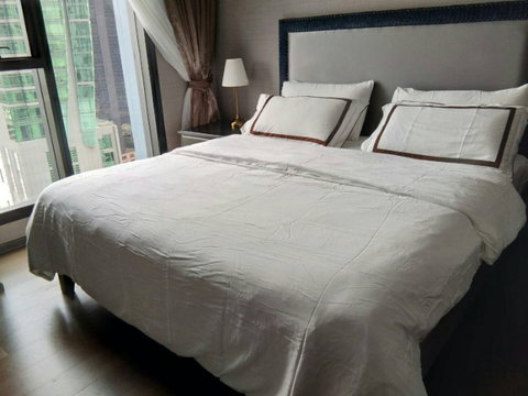 For Rent | The Diplomat Sathorn  💰 Rental Price: 30,000 THB/month    Premium condominium in the heart of Sathorn, just a short walk from BTS Surasak