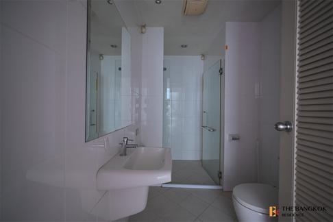 The Master Centrium Asoke - Sukhumvit Move-in Ready, Just Bring Your Stuff near BTS Asok