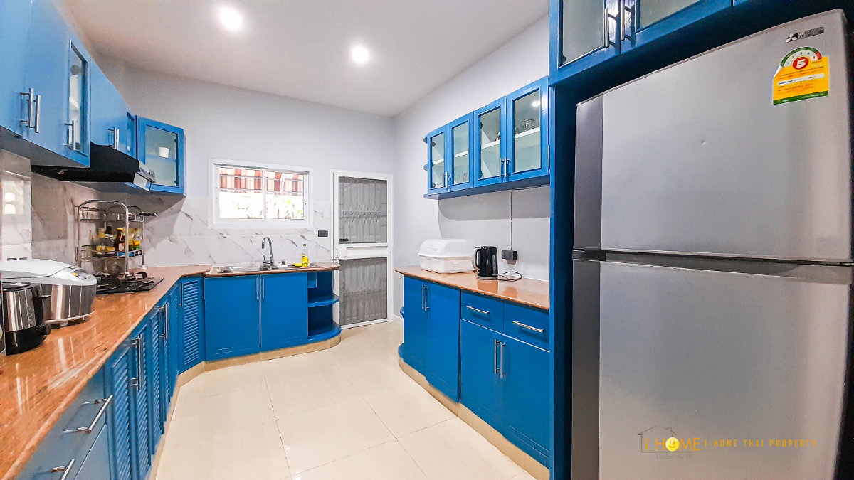 picture 2-Storey Detached House for Rent with Private Swimming Pool - 39/42