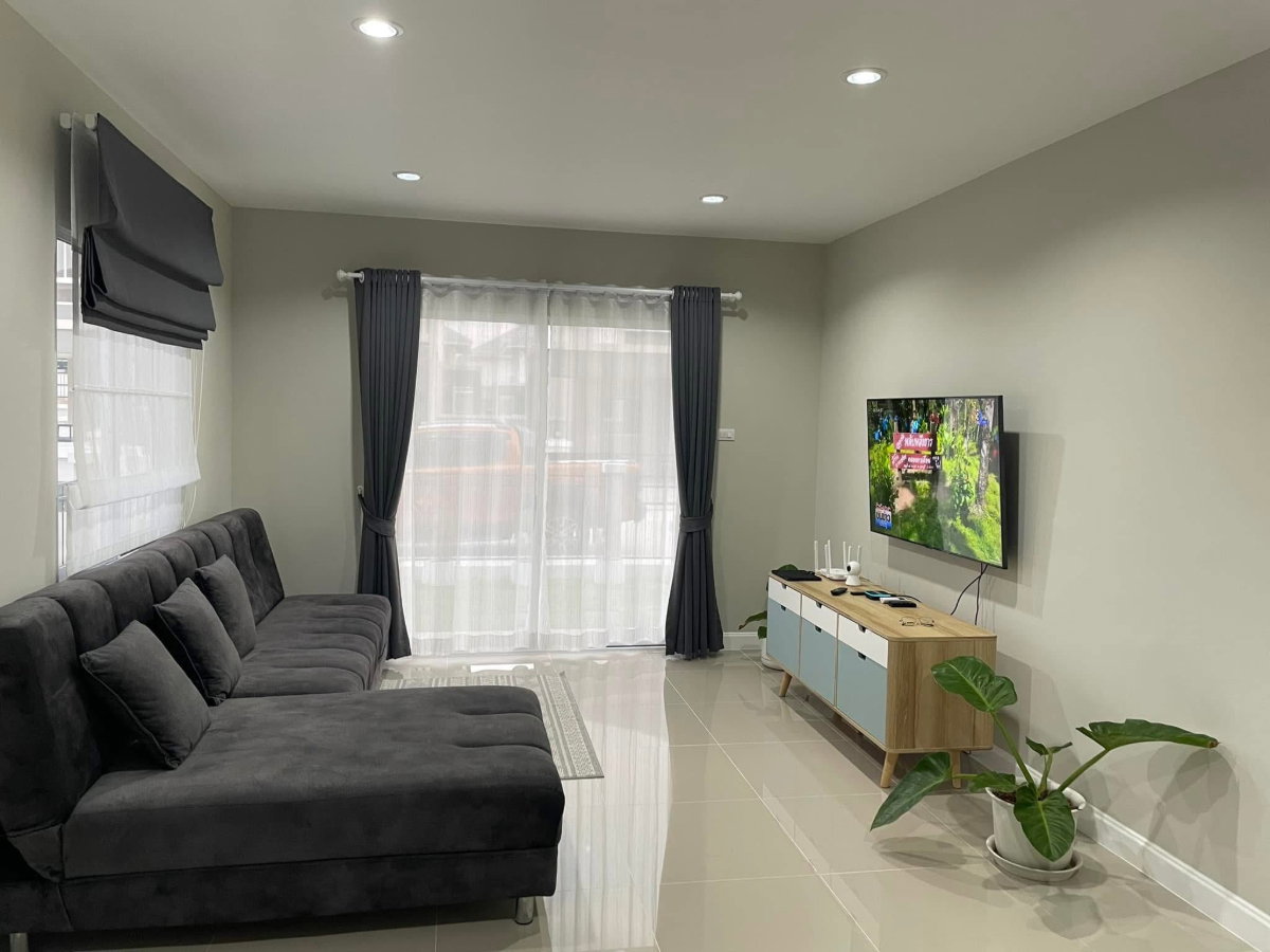 picture 2-Storey Detached House for Rent – Fully Furnished and Move-in Ready - 2/16